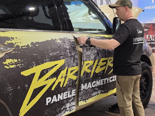 Barriers44 magnetic side panels on an off-road vehicle